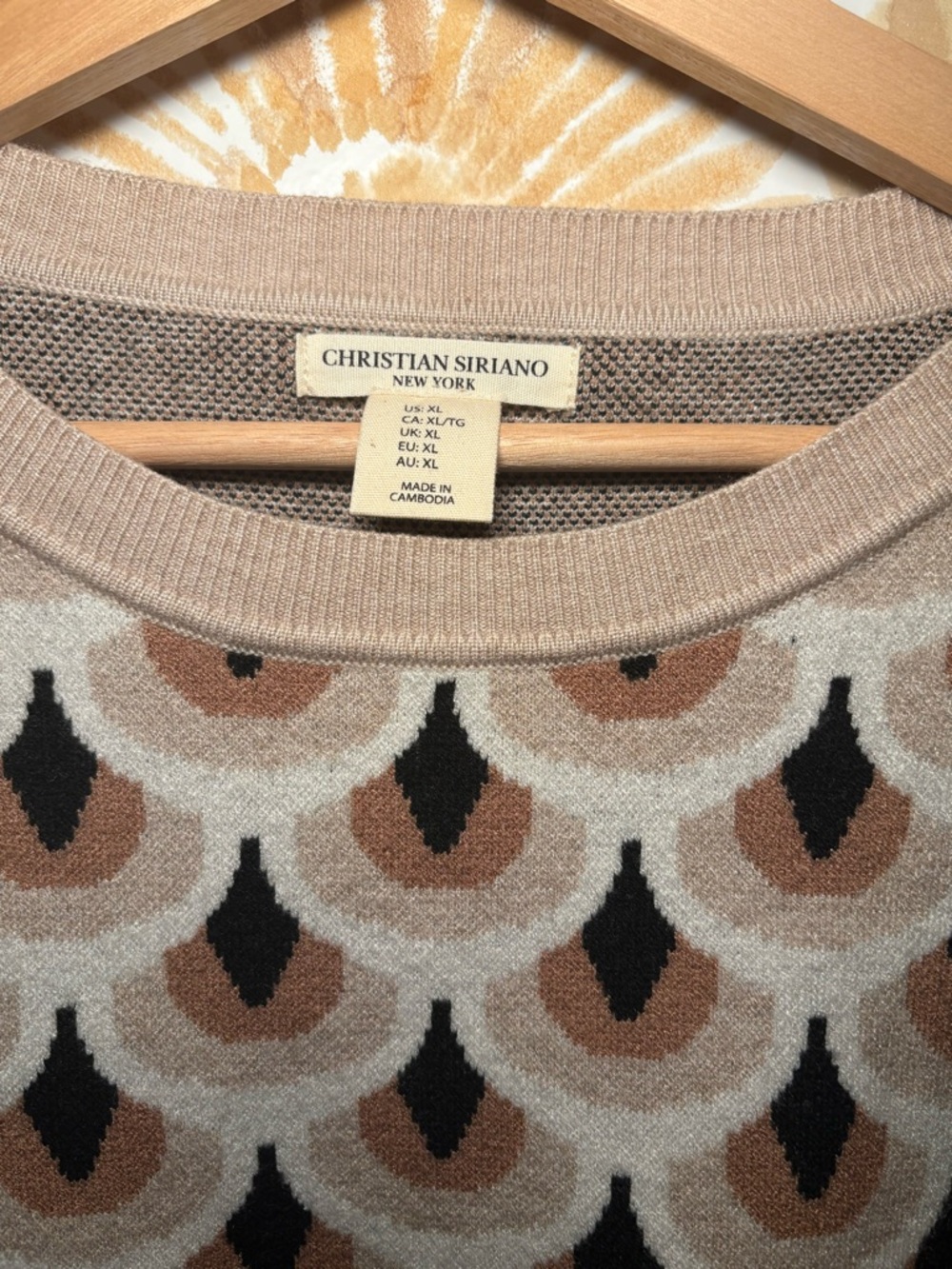 Christian Siriano Geo Knit Sweater Top M Neutral Scallop Pattern Short Sleeve - Picture 3 of 7